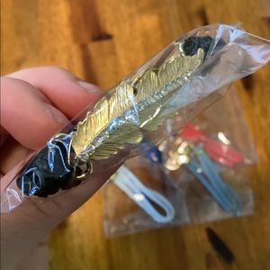 Charm bracelet with interchangeable straps